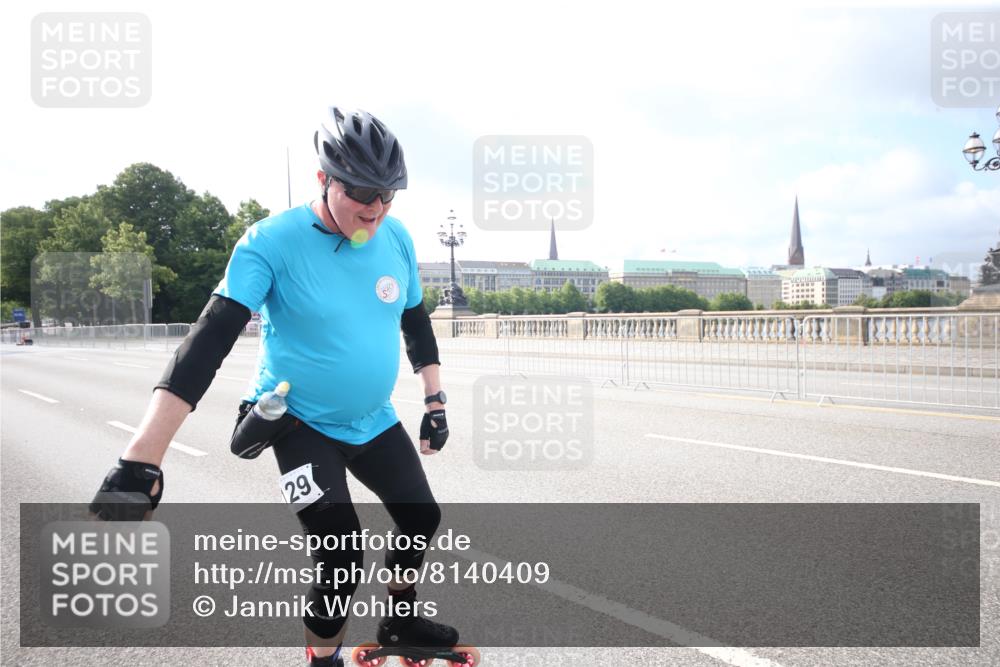 29.06.2025 - hella hamburg halbmarathon Jannik Wohlers http://msf.ph/oto/8140409 29.06.2025 08:58:24 Lombardsbrücke  meine-sportfotos.de