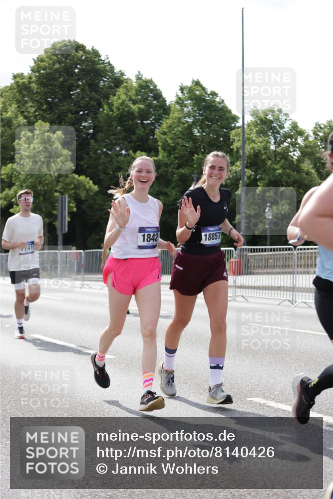29.06.2025 - hella hamburg halbmarathon Jannik Wohlers http://msf.ph/oto/8140426 29.06.2025 10:05:34 Lombardsbrücke 1229, 1448, 1830, 1842, 2471, 2540, 3062, 4169, 4542, 6014, 7741, 8051, 8316, 8894, 8909, 9477, 13042, 13054, 14987, 15766, 15772, 16441, 16687, 17885, 18768, 18857 meine-sportfotos.de