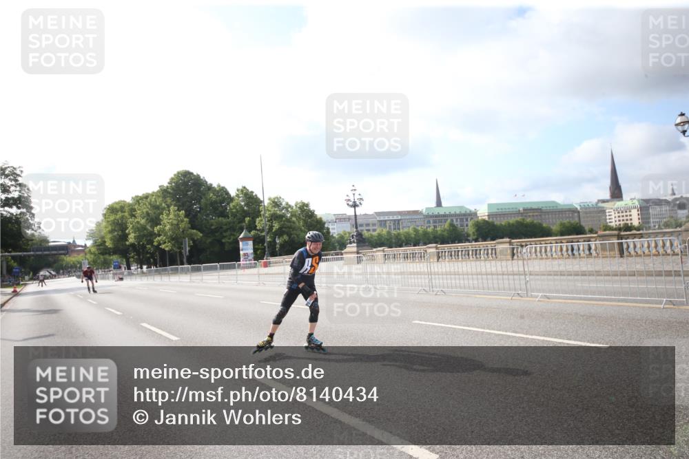 29.06.2025 - hella hamburg halbmarathon Jannik Wohlers http://msf.ph/oto/8140434 29.06.2025 08:58:58 Lombardsbrücke  meine-sportfotos.de
