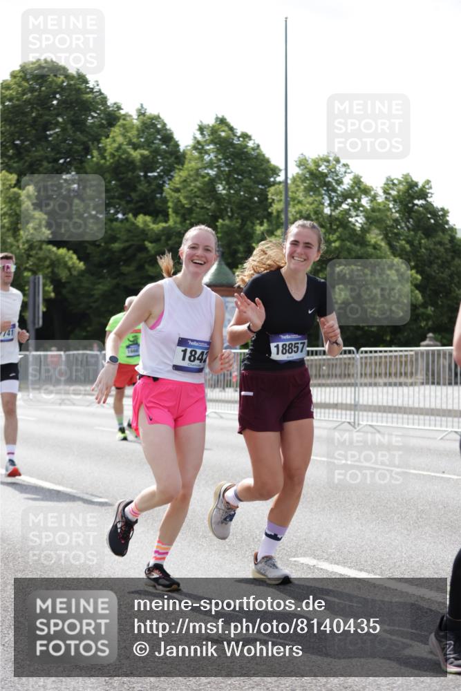 29.06.2025 - hella hamburg halbmarathon Jannik Wohlers http://msf.ph/oto/8140435 29.06.2025 10:05:35 Lombardsbrücke 1229, 1448, 1830, 1842, 2540, 3062, 4169, 4542, 6014, 7741, 8051, 8316, 8894, 8909, 9477, 13042, 13054, 14987, 15229, 15766, 15772, 16441, 16687, 17885, 18768, 18857 meine-sportfotos.de
