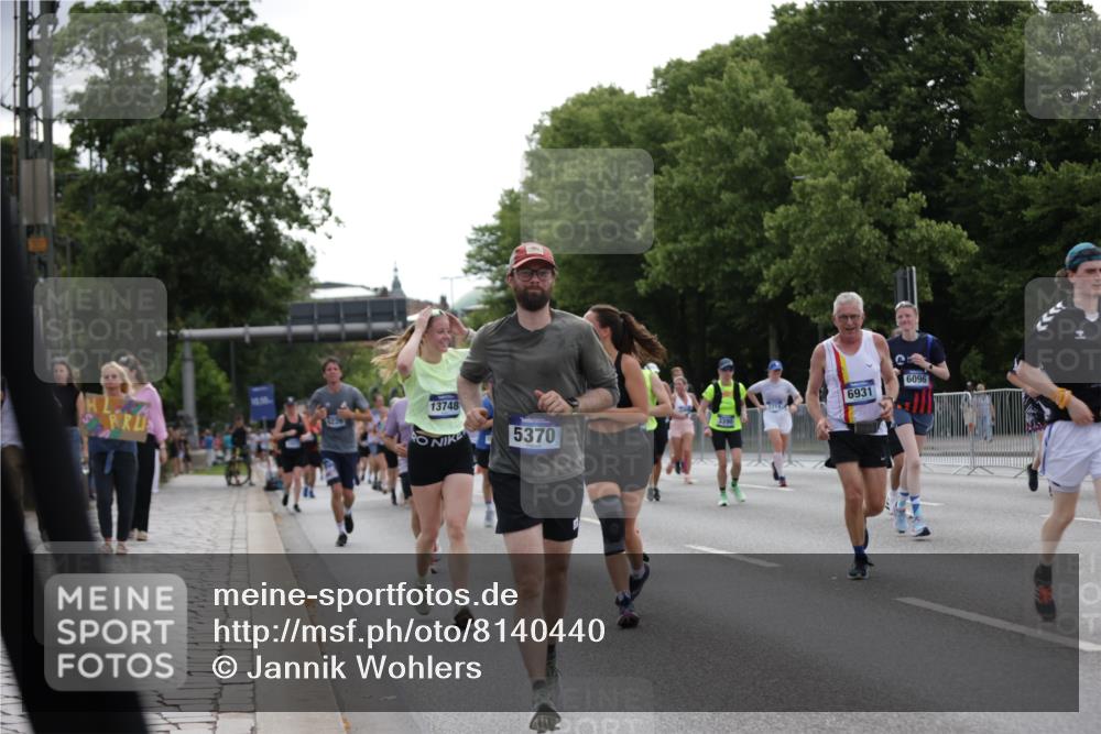 29.06.2025 - hella hamburg halbmarathon Jannik Wohlers http://msf.ph/oto/8140440 29.06.2025 10:43:07 Lombardsbrücke 1023, 1155, 1400, 1878, 3238, 3329, 3390, 4367, 4866, 5214, 5370, 5720, 6012, 6096, 6226, 6440, 6931, 7197, 7504, 7926, 8135, 8233, 8408, 8504, 9639, 9641, 9831, 10083, 10200, 10202, 10325, 11279, 11969, 12654, 13730, 13748, 14528, 14866, 14890, 15079, 15177, 15187, 15795, 15848, 16358, 16560, 16589, 16901, 16902, 17143, 17210, 18341, 18497, 19031, 19043, 19141 meine-sportfotos.de