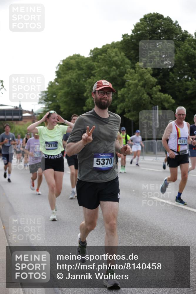 29.06.2025 - hella hamburg halbmarathon Jannik Wohlers http://msf.ph/oto/8140458 29.06.2025 10:43:08 Lombardsbrücke 1023, 1155, 1310, 1400, 1878, 3238, 3390, 4367, 4866, 5214, 5370, 6012, 6096, 6226, 6440, 6931, 6971, 6973, 7197, 7504, 7926, 8135, 8233, 8408, 8504, 9639, 9641, 9831, 10083, 10200, 10202, 10325, 11279, 11969, 12654, 13730, 13748, 14528, 14866, 14890, 15079, 15177, 15187, 15795, 15848, 16358, 16560, 16589, 16901, 16902, 17143, 17210, 18341, 18436, 18497, 19043, 19141 meine-sportfotos.de