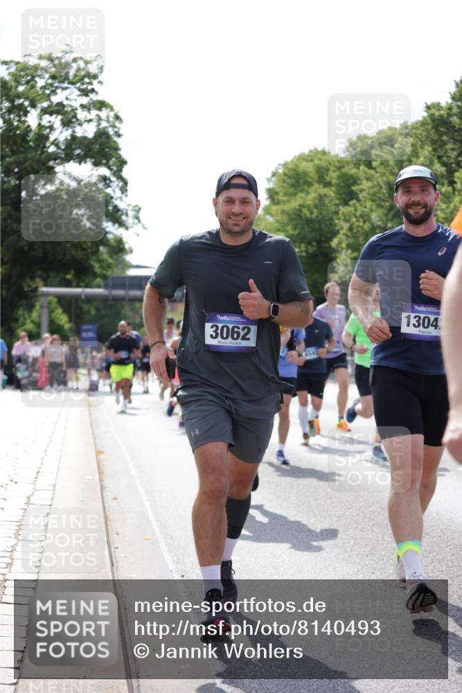29.06.2025 - hella hamburg halbmarathon Jannik Wohlers http://msf.ph/oto/8140493 29.06.2025 10:05:39 Lombardsbrücke 1448, 1830, 1842, 3062, 4169, 4542, 6014, 7138, 7741, 8051, 8316, 9361, 13042, 13054, 14369, 14987, 15229, 15766, 15772, 16441, 16687, 17239, 17746, 17885, 18768, 18857, 18966 meine-sportfotos.de