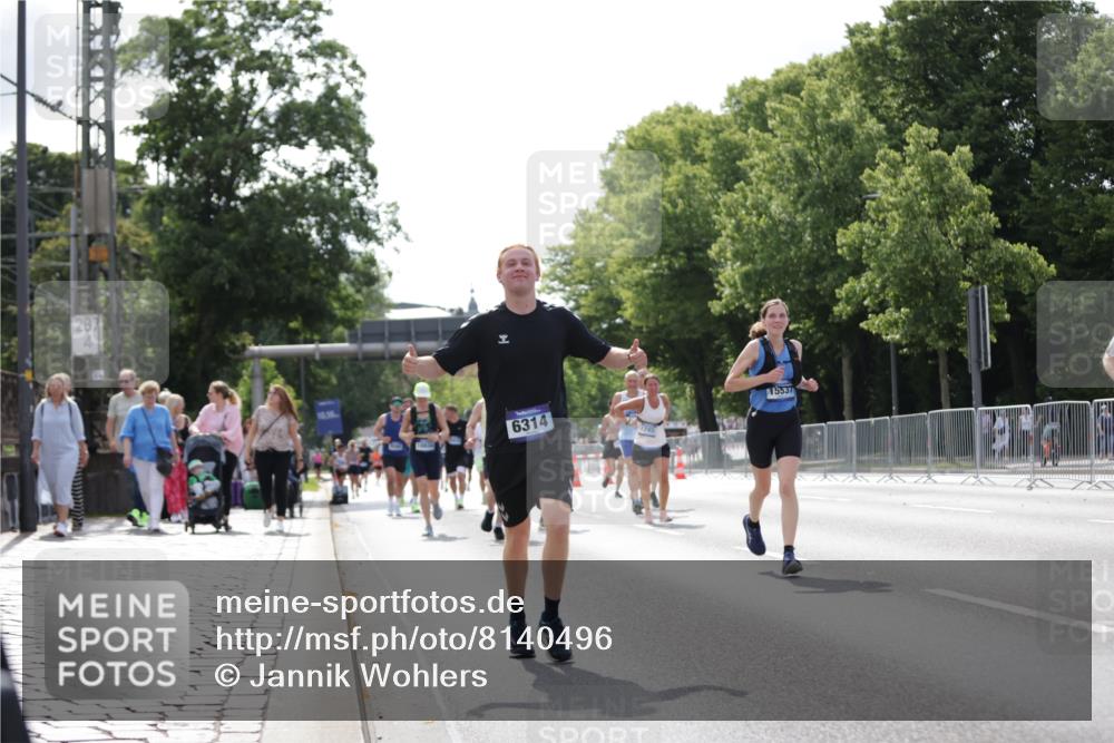 29.06.2025 - hella hamburg halbmarathon Jannik Wohlers http://msf.ph/oto/8140496 29.06.2025 10:05:53 Lombardsbrücke 1245, 1766, 4542, 4666, 4868, 5431, 6314, 7138, 9361, 9560, 10781, 13054, 13481, 13863, 14369, 15113, 15145, 15229, 15462, 15537, 17239, 17746, 18042, 18910, 18913, 18966 meine-sportfotos.de