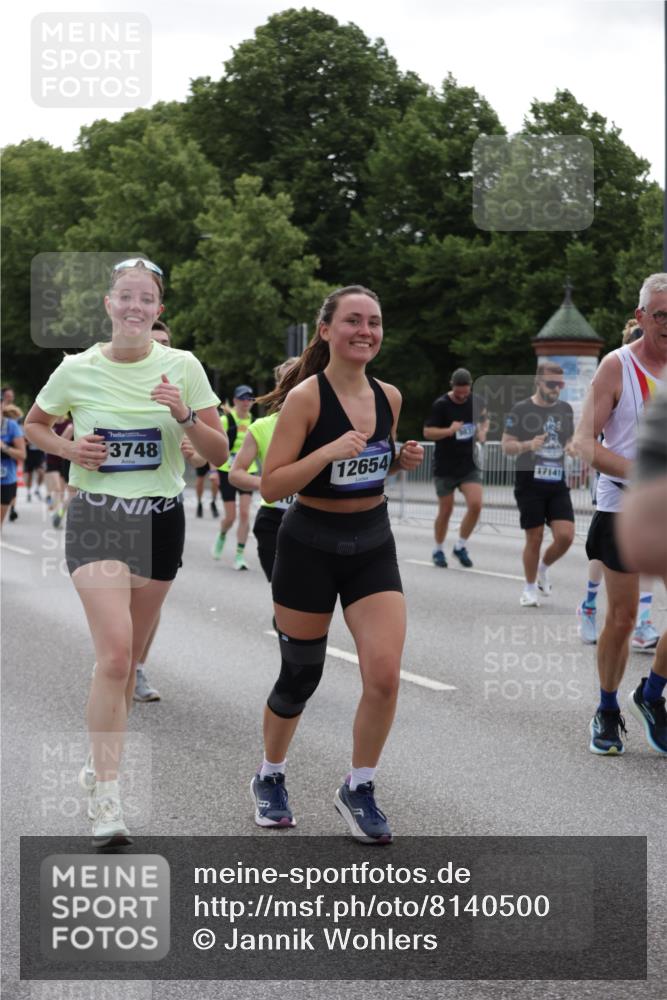 29.06.2025 - hella hamburg halbmarathon Jannik Wohlers http://msf.ph/oto/8140500 29.06.2025 10:43:09 Lombardsbrücke 1023, 1155, 1310, 1400, 1878, 3238, 3390, 4367, 4866, 5214, 5370, 6012, 6096, 6226, 6440, 6931, 6971, 6973, 7197, 7205, 7206, 7504, 7926, 8000, 8135, 8233, 8408, 8504, 9639, 9641, 9831, 10083, 10200, 10202, 10325, 11279, 11969, 12654, 13730, 13748, 14528, 14866, 14890, 15079, 15177, 15187, 15795, 15848, 16358, 16560, 16589, 16901, 16902, 17143, 17210, 18310, 18341, 18436, 18497, 19043, 19141 meine-sportfotos.de