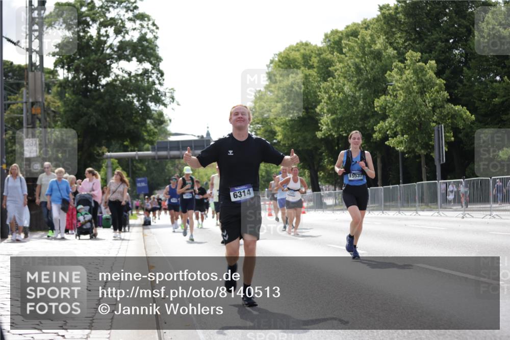 29.06.2025 - hella hamburg halbmarathon Jannik Wohlers http://msf.ph/oto/8140513 29.06.2025 10:05:53 Lombardsbrücke 1245, 1766, 4542, 4666, 4868, 5431, 6314, 7138, 9361, 9560, 10781, 13054, 13481, 13863, 14369, 15113, 15145, 15229, 15462, 15537, 17239, 17746, 18042, 18910, 18913, 18966 meine-sportfotos.de