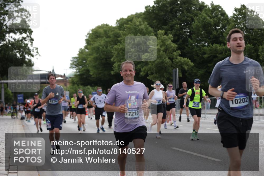 29.06.2025 - hella hamburg halbmarathon Jannik Wohlers http://msf.ph/oto/8140527 29.06.2025 10:43:11 Lombardsbrücke 1023, 1310, 1400, 3390, 4367, 4866, 5192, 5201, 5214, 5370, 6012, 6096, 6226, 6440, 6931, 6971, 6973, 7197, 7205, 7206, 7504, 7926, 8000, 8135, 8233, 8408, 8504, 9639, 9641, 9831, 10083, 10097, 10200, 10202, 10220, 10325, 10799, 11279, 12654, 13705, 13730, 13748, 14528, 14866, 14890, 15079, 15177, 15187, 15795, 15848, 16358, 16560, 16589, 16901, 16902, 17143, 17210, 17501, 18310, 18341, 18436, 18497, 19043, 19141 meine-sportfotos.de