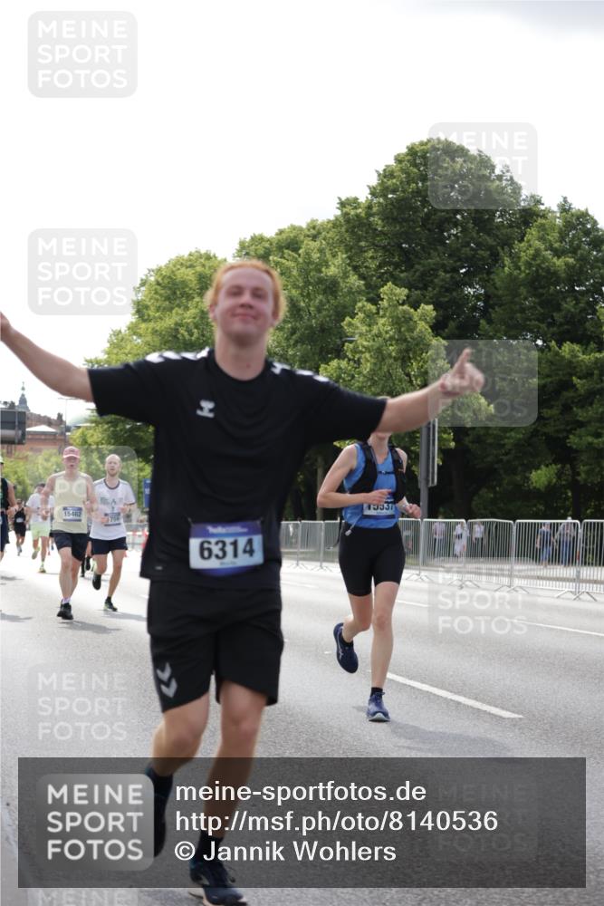 29.06.2025 - hella hamburg halbmarathon Jannik Wohlers http://msf.ph/oto/8140536 29.06.2025 10:05:54 Lombardsbrücke 1245, 1766, 4542, 4666, 4868, 5431, 6314, 7138, 9361, 9560, 10214, 10297, 10781, 13481, 13863, 14369, 15113, 15145, 15229, 15462, 15537, 15858, 17239, 17746, 18042, 18575, 18910, 18913, 18966 meine-sportfotos.de