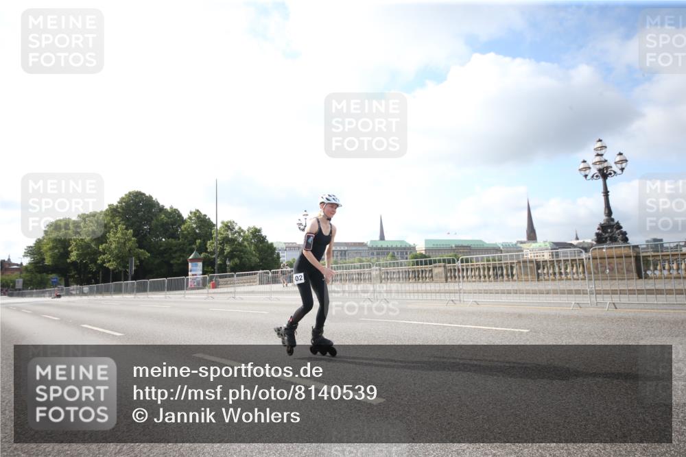 29.06.2025 - hella hamburg halbmarathon Jannik Wohlers http://msf.ph/oto/8140539 29.06.2025 08:59:44 Lombardsbrücke  meine-sportfotos.de