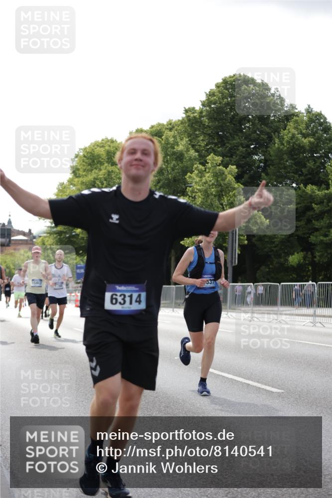 29.06.2025 - hella hamburg halbmarathon Jannik Wohlers http://msf.ph/oto/8140541 29.06.2025 10:05:54 Lombardsbrücke 1245, 1766, 4542, 4666, 4868, 5431, 6314, 7138, 9361, 9560, 10214, 10297, 10781, 13481, 13863, 14369, 15113, 15145, 15229, 15462, 15537, 15858, 17239, 17746, 18042, 18575, 18910, 18913, 18966 meine-sportfotos.de