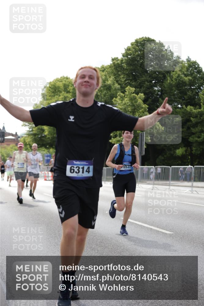 29.06.2025 - hella hamburg halbmarathon Jannik Wohlers http://msf.ph/oto/8140543 29.06.2025 10:05:54 Lombardsbrücke 1245, 1766, 4542, 4666, 4868, 5431, 6314, 7138, 9361, 9560, 10214, 10297, 10781, 13481, 13863, 14369, 15113, 15145, 15229, 15462, 15537, 15858, 17239, 17746, 18042, 18575, 18910, 18913, 18966 meine-sportfotos.de