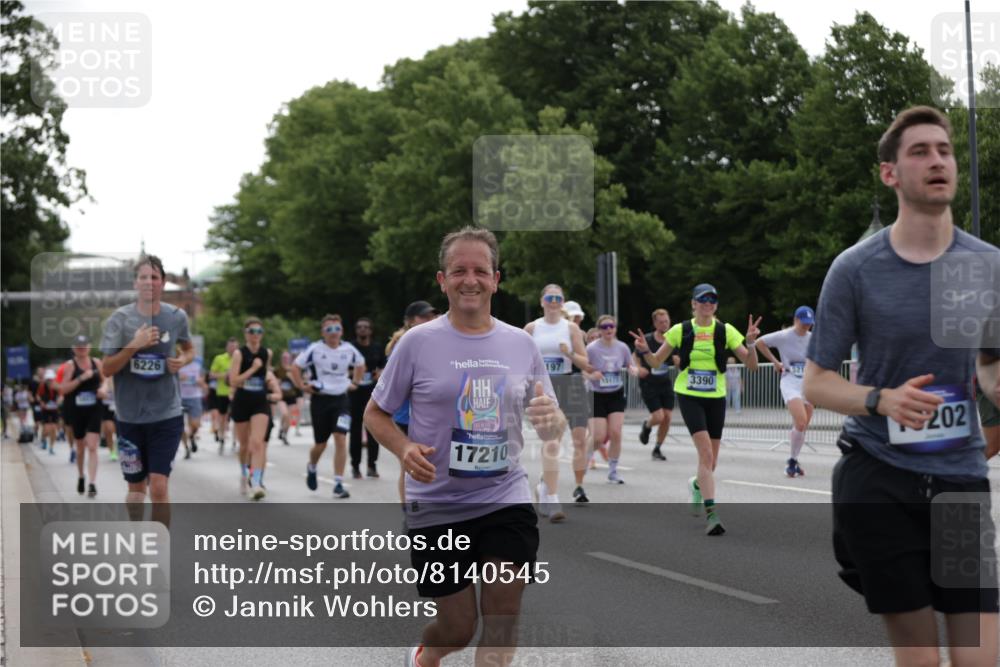 29.06.2025 - hella hamburg halbmarathon Jannik Wohlers http://msf.ph/oto/8140545 29.06.2025 10:43:11 Lombardsbrücke 1023, 1310, 1400, 3390, 4367, 4866, 5192, 5201, 5214, 5370, 6012, 6096, 6226, 6440, 6931, 6971, 6973, 7197, 7205, 7206, 7504, 7926, 8000, 8135, 8233, 8408, 8504, 9639, 9641, 9831, 10083, 10097, 10200, 10202, 10220, 10325, 10799, 11279, 12654, 13705, 13730, 13748, 14528, 14866, 14890, 15079, 15177, 15187, 15795, 15848, 16358, 16560, 16589, 16901, 16902, 17143, 17210, 17501, 18310, 18341, 18436, 18497, 19043, 19141 meine-sportfotos.de