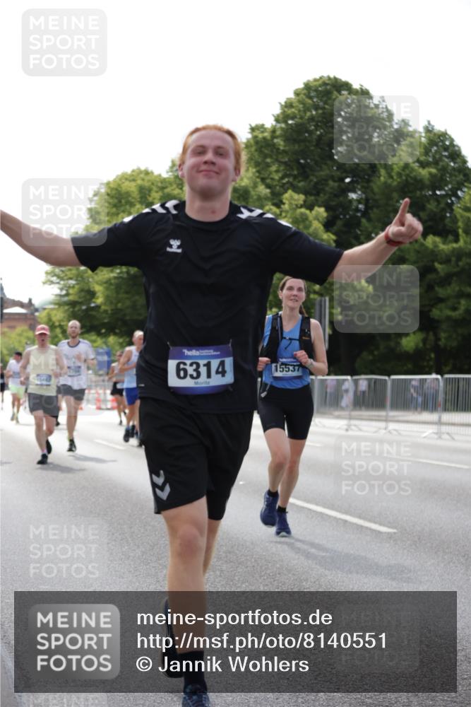 29.06.2025 - hella hamburg halbmarathon Jannik Wohlers http://msf.ph/oto/8140551 29.06.2025 10:05:54 Lombardsbrücke 1245, 1766, 4542, 4666, 4868, 5431, 6314, 7138, 9361, 9560, 10214, 10297, 10781, 13481, 13863, 14369, 15113, 15145, 15229, 15462, 15537, 15858, 17239, 17746, 18042, 18575, 18910, 18913, 18966 meine-sportfotos.de