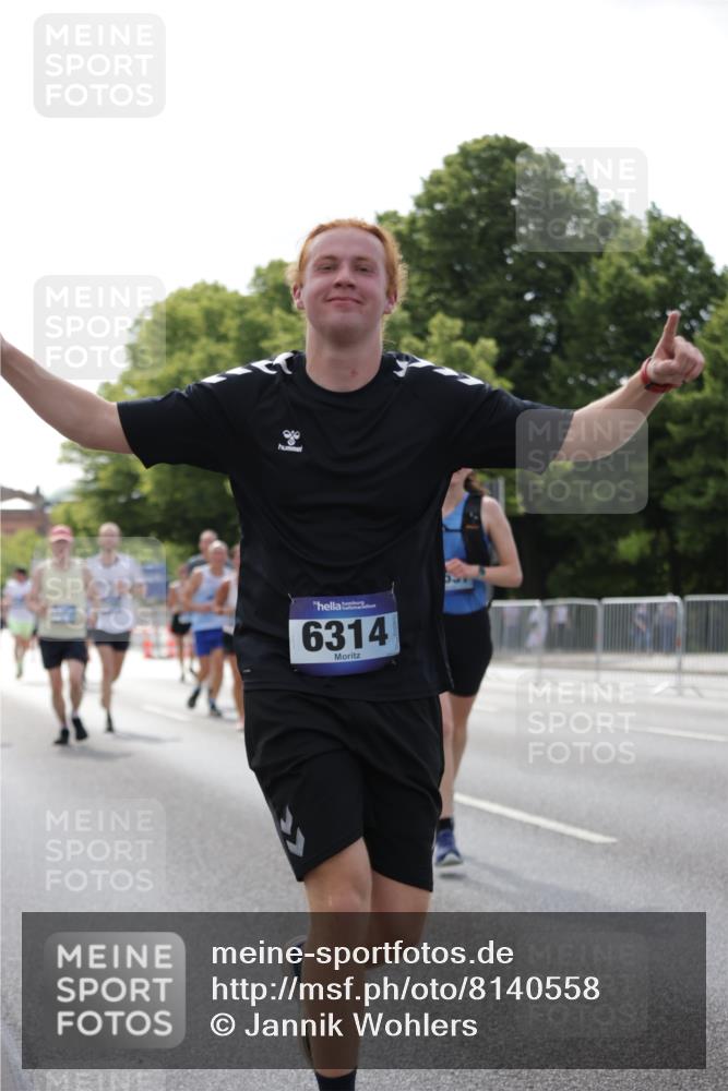 29.06.2025 - hella hamburg halbmarathon Jannik Wohlers http://msf.ph/oto/8140558 29.06.2025 10:05:54 Lombardsbrücke 1245, 1766, 4542, 4666, 4868, 5431, 6314, 7138, 9361, 9560, 10214, 10297, 10781, 13481, 13863, 14369, 15113, 15145, 15229, 15462, 15537, 15858, 17239, 17746, 18042, 18575, 18910, 18913, 18966 meine-sportfotos.de
