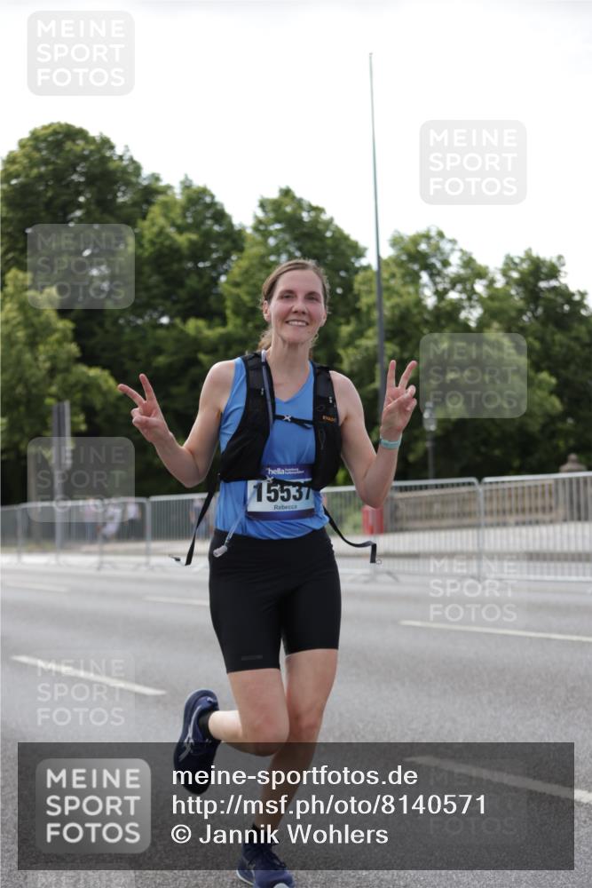 29.06.2025 - hella hamburg halbmarathon Jannik Wohlers http://msf.ph/oto/8140571 29.06.2025 10:05:56 Lombardsbrücke 1245, 1766, 4666, 4868, 5431, 6314, 7138, 9361, 9560, 10214, 10297, 10781, 13481, 13863, 14369, 15113, 15145, 15229, 15462, 15537, 15858, 17239, 17746, 18042, 18575, 18577, 18910, 18913, 18966 meine-sportfotos.de