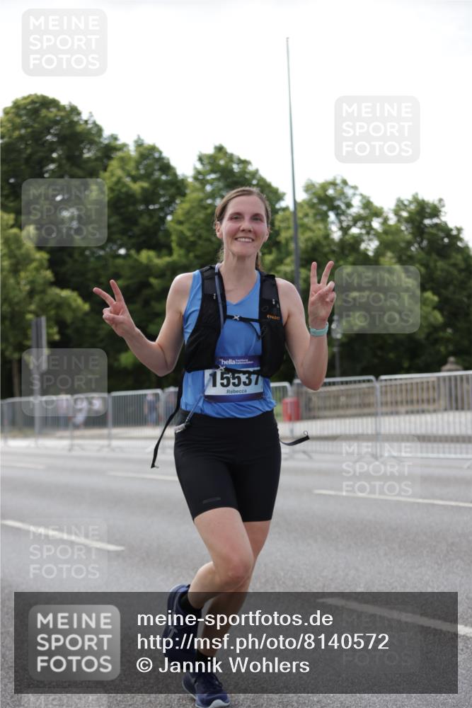 29.06.2025 - hella hamburg halbmarathon Jannik Wohlers http://msf.ph/oto/8140572 29.06.2025 10:05:56 Lombardsbrücke 1245, 1766, 4666, 4868, 5431, 6314, 7138, 9361, 9560, 10214, 10297, 10781, 13481, 13863, 14369, 15113, 15145, 15229, 15462, 15537, 15858, 17239, 17746, 18042, 18575, 18577, 18910, 18913, 18966 meine-sportfotos.de