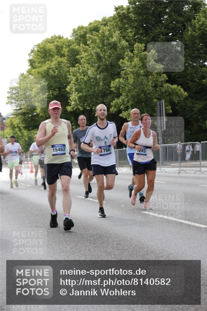 29.06.2025 - hella hamburg halbmarathon Jannik Wohlers http://msf.ph/oto/8140582 29.06.2025 10:05:57 Lombardsbrücke 1245, 1766, 4666, 4868, 5431, 6314, 7138, 9361, 9560, 10214, 10297, 10781, 13481, 13863, 14369, 15113, 15145, 15462, 15537, 15858, 17239, 17746, 18042, 18575, 18577, 18910, 18913, 18966 meine-sportfotos.de