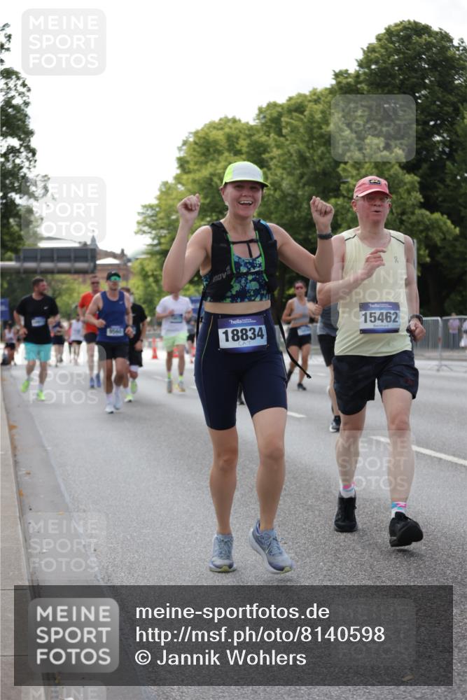 29.06.2025 - hella hamburg halbmarathon Jannik Wohlers http://msf.ph/oto/8140598 29.06.2025 10:05:58 Lombardsbrücke 1245, 1766, 4666, 4868, 5431, 6314, 7138, 9361, 9560, 10214, 10297, 10781, 13481, 13863, 15113, 15145, 15462, 15537, 15858, 17239, 18042, 18575, 18577, 18910, 18913, 18966 meine-sportfotos.de