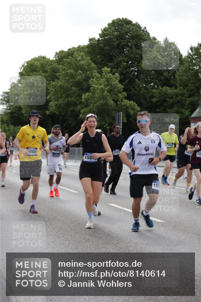 29.06.2025 - hella hamburg halbmarathon Jannik Wohlers http://msf.ph/oto/8140614 29.06.2025 10:43:15 Lombardsbrücke 1023, 1310, 1400, 2733, 3390, 3597, 4866, 5192, 5201, 5214, 5370, 6012, 6036, 6096, 6226, 6334, 6931, 6971, 6973, 7197, 7205, 7206, 7489, 7504, 7926, 8000, 8058, 8233, 8504, 9704, 9831, 10083, 10097, 10200, 10202, 10220, 10285, 10325, 10553, 10799, 12518, 12654, 13371, 13705, 13730, 13748, 14866, 14890, 15079, 15177, 15187, 15448, 15795, 15848, 16298, 16560, 16589, 16901, 16902, 17143, 17210, 17501, 18310, 18318, 18341, 18436 meine-sportfotos.de