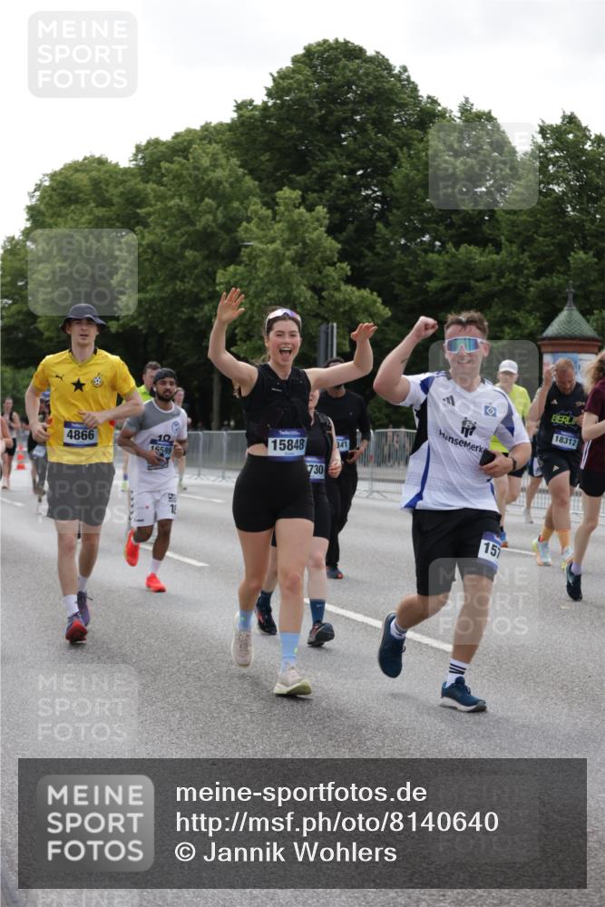 29.06.2025 - hella hamburg halbmarathon Jannik Wohlers http://msf.ph/oto/8140640 29.06.2025 10:43:15 Lombardsbrücke 1023, 1310, 1400, 2733, 3390, 3597, 4866, 5192, 5201, 5214, 5370, 6012, 6036, 6096, 6226, 6334, 6931, 6971, 6973, 7197, 7205, 7206, 7489, 7504, 7926, 8000, 8058, 8233, 8504, 9704, 9831, 10083, 10097, 10200, 10202, 10220, 10285, 10325, 10553, 10799, 12518, 12654, 13371, 13705, 13730, 13748, 14866, 14890, 15079, 15177, 15187, 15448, 15795, 15848, 16298, 16560, 16589, 16901, 16902, 17143, 17210, 17501, 18310, 18318, 18341, 18436 meine-sportfotos.de