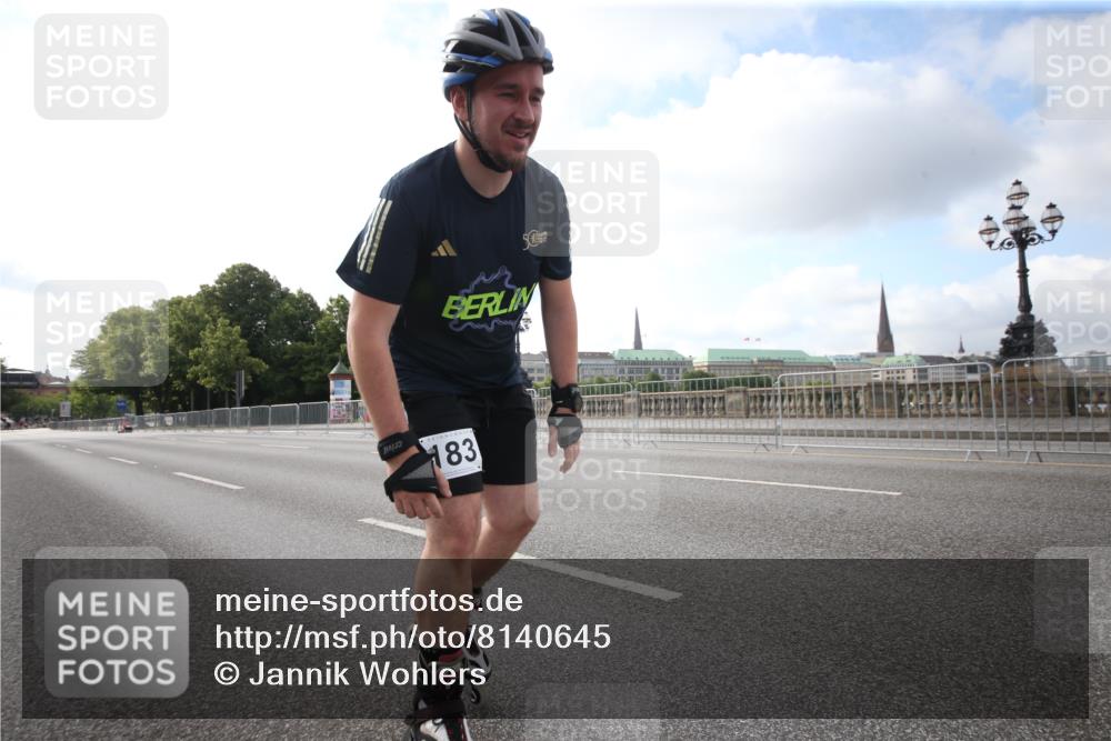 29.06.2025 - hella hamburg halbmarathon Jannik Wohlers http://msf.ph/oto/8140645 29.06.2025 08:59:57 Lombardsbrücke  meine-sportfotos.de