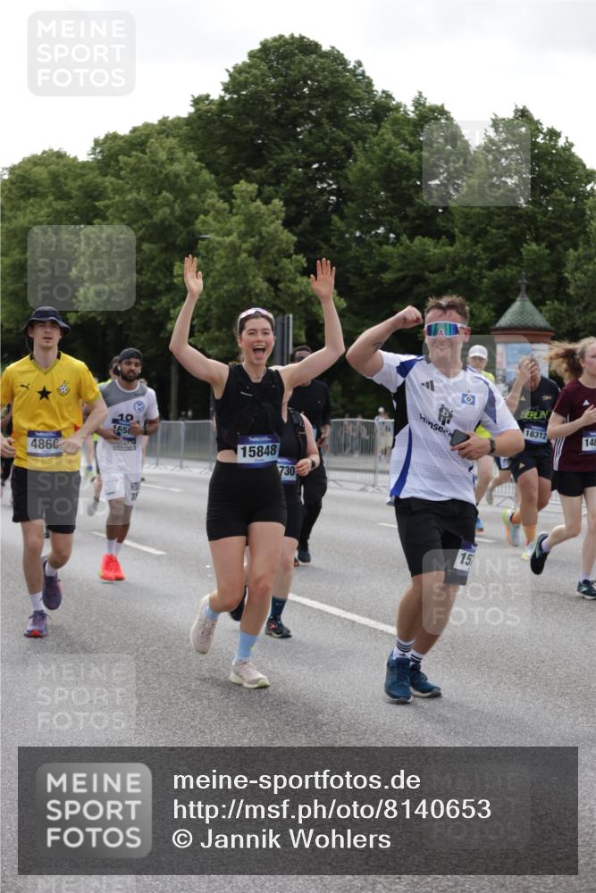 29.06.2025 - hella hamburg halbmarathon Jannik Wohlers http://msf.ph/oto/8140653 29.06.2025 10:43:15 Lombardsbrücke 1023, 1310, 1400, 2733, 3390, 3597, 4866, 5192, 5201, 5214, 5370, 6012, 6036, 6096, 6226, 6334, 6931, 6971, 6973, 7197, 7205, 7206, 7489, 7504, 7926, 8000, 8058, 8233, 8504, 9704, 9831, 10083, 10097, 10200, 10202, 10220, 10285, 10325, 10553, 10799, 12518, 12654, 13371, 13705, 13730, 13748, 14866, 14890, 15079, 15177, 15187, 15448, 15795, 15848, 16298, 16560, 16589, 16901, 16902, 17143, 17210, 17501, 18310, 18318, 18341, 18436 meine-sportfotos.de