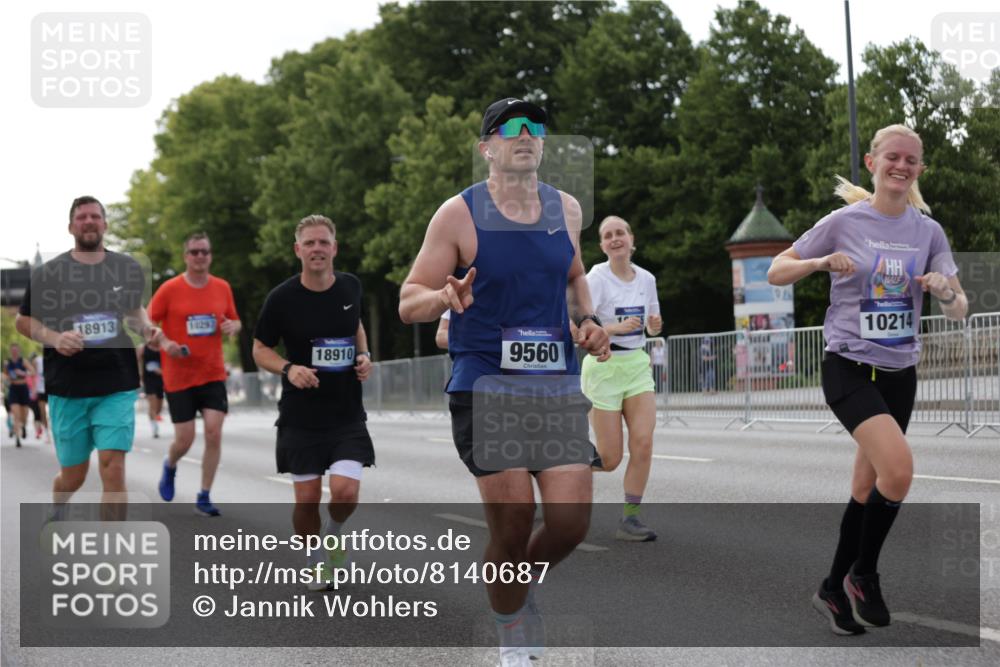 29.06.2025 - hella hamburg halbmarathon Jannik Wohlers http://msf.ph/oto/8140687 29.06.2025 10:06:03 Lombardsbrücke 1245, 1766, 4666, 4868, 6314, 6664, 9560, 10214, 10297, 10736, 10886, 12371, 13475, 13863, 15113, 15145, 15462, 15537, 15858, 17059, 18042, 18575, 18577, 18652, 18910, 18913 meine-sportfotos.de