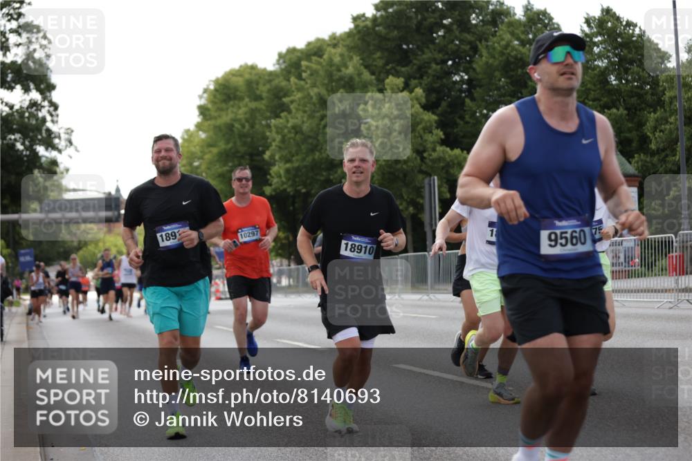 29.06.2025 - hella hamburg halbmarathon Jannik Wohlers http://msf.ph/oto/8140693 29.06.2025 10:06:03 Lombardsbrücke 1245, 1766, 4666, 4868, 6314, 6664, 9560, 10214, 10297, 10736, 10886, 12371, 13475, 13863, 15113, 15145, 15462, 15537, 15858, 17059, 18042, 18575, 18577, 18652, 18910, 18913 meine-sportfotos.de