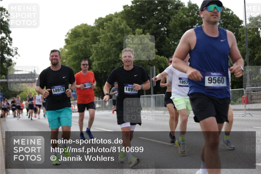 29.06.2025 - hella hamburg halbmarathon Jannik Wohlers http://msf.ph/oto/8140699 29.06.2025 10:06:03 Lombardsbrücke 1245, 1766, 4666, 4868, 6314, 6664, 9560, 10214, 10297, 10736, 10886, 12371, 13475, 13863, 15113, 15145, 15462, 15537, 15858, 17059, 18042, 18575, 18577, 18652, 18910, 18913 meine-sportfotos.de