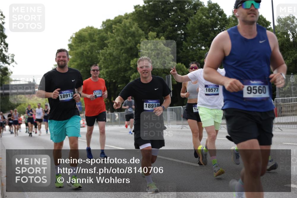 29.06.2025 - hella hamburg halbmarathon Jannik Wohlers http://msf.ph/oto/8140706 29.06.2025 10:06:03 Lombardsbrücke 1245, 1766, 4666, 4868, 6314, 6664, 9560, 10214, 10297, 10736, 10886, 12371, 13475, 13863, 15113, 15145, 15462, 15537, 15858, 17059, 18042, 18575, 18577, 18652, 18910, 18913 meine-sportfotos.de