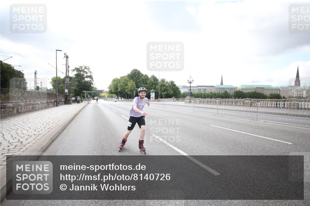 29.06.2025 - hella hamburg halbmarathon Jannik Wohlers http://msf.ph/oto/8140726 29.06.2025 09:03:37 Lombardsbrücke  meine-sportfotos.de