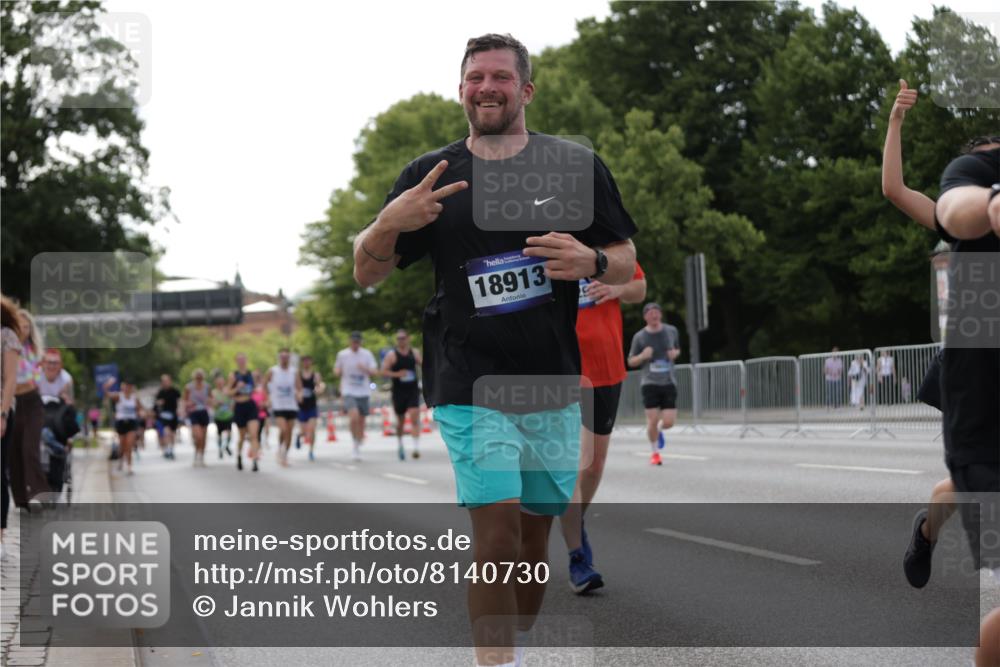 29.06.2025 - hella hamburg halbmarathon Jannik Wohlers http://msf.ph/oto/8140730 29.06.2025 10:06:04 Lombardsbrücke 1245, 1766, 4666, 4868, 6314, 6664, 9560, 10214, 10297, 10736, 10886, 12371, 13475, 13863, 14607, 15113, 15145, 15462, 15537, 15858, 17059, 18042, 18575, 18577, 18652, 18910, 18913 meine-sportfotos.de