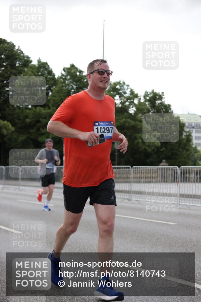 29.06.2025 - hella hamburg halbmarathon Jannik Wohlers http://msf.ph/oto/8140743 29.06.2025 10:06:06 Lombardsbrücke 1245, 1766, 4666, 5807, 5951, 6664, 9560, 10214, 10297, 10736, 10886, 12371, 13475, 13863, 14607, 15113, 15377, 15462, 15537, 15858, 16933, 17059, 18042, 18575, 18577, 18652, 18910, 18913 meine-sportfotos.de