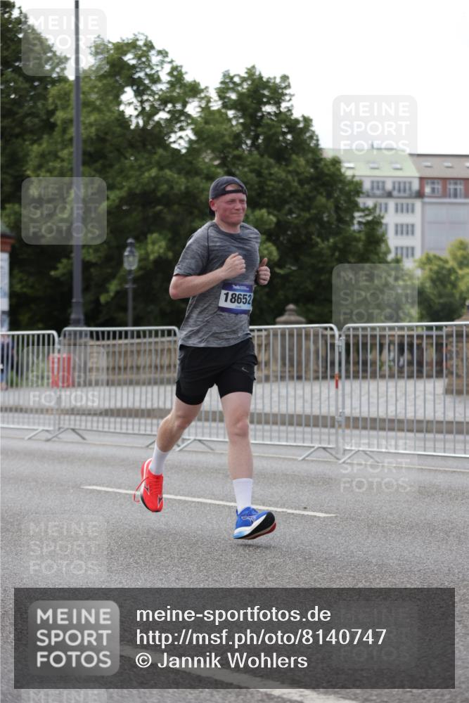 29.06.2025 - hella hamburg halbmarathon Jannik Wohlers http://msf.ph/oto/8140747 29.06.2025 10:06:07 Lombardsbrücke 1245, 1766, 4666, 5807, 5951, 6664, 9560, 10214, 10297, 10736, 10886, 12371, 13475, 13863, 14607, 15113, 15377, 15462, 15858, 16933, 17059, 18042, 18575, 18577, 18652, 18910, 18913 meine-sportfotos.de