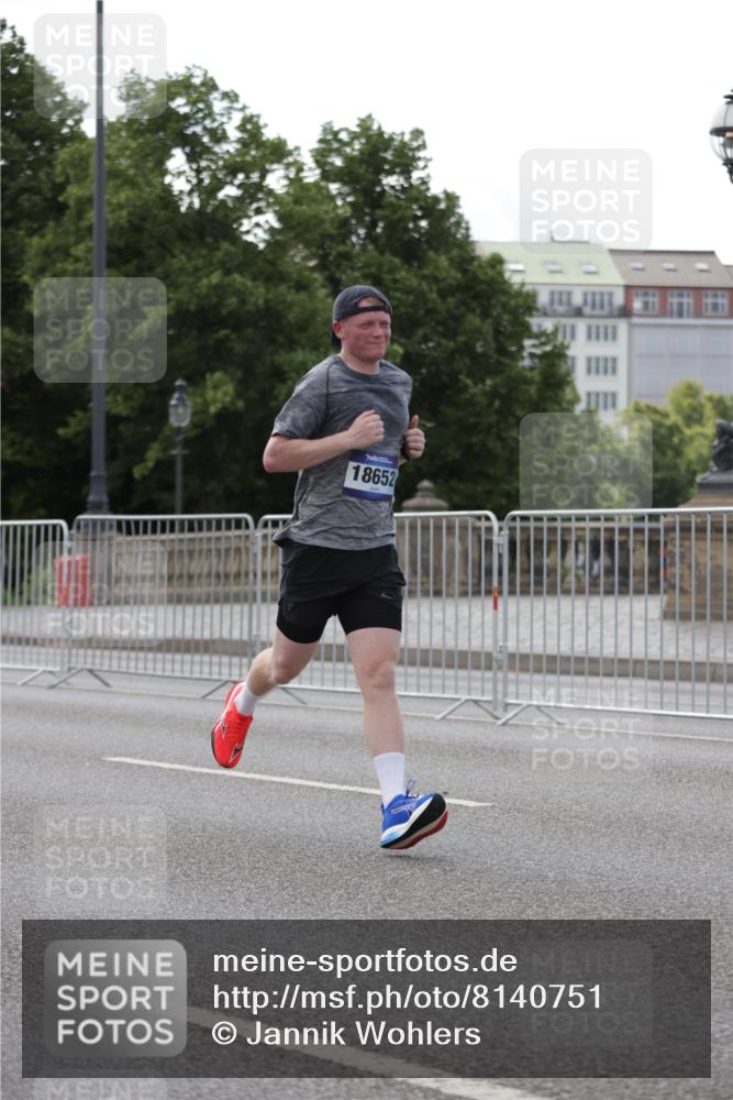 29.06.2025 - hella hamburg halbmarathon Jannik Wohlers http://msf.ph/oto/8140751 29.06.2025 10:06:07 Lombardsbrücke 1245, 1766, 4666, 5807, 5951, 6664, 9560, 10214, 10297, 10736, 10886, 12371, 13475, 13863, 14607, 15113, 15377, 15462, 15858, 16933, 17059, 18042, 18575, 18577, 18652, 18910, 18913 meine-sportfotos.de