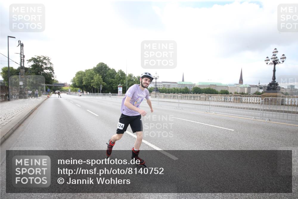 29.06.2025 - hella hamburg halbmarathon Jannik Wohlers http://msf.ph/oto/8140752 29.06.2025 09:03:37 Lombardsbrücke  meine-sportfotos.de