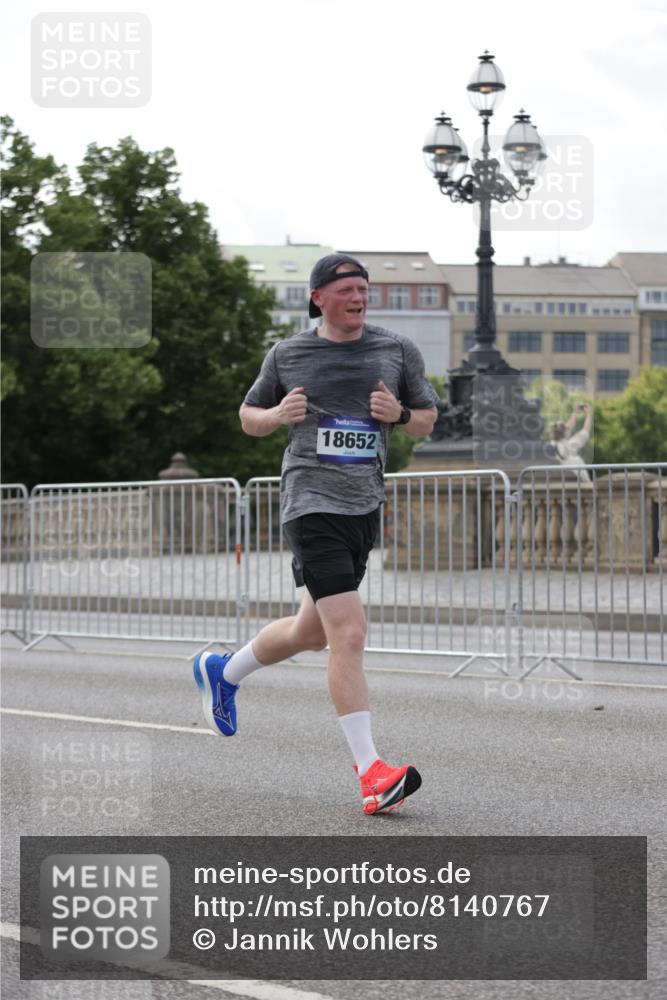 29.06.2025 - hella hamburg halbmarathon Jannik Wohlers http://msf.ph/oto/8140767 29.06.2025 10:06:08 Lombardsbrücke 1245, 1766, 4666, 5807, 5951, 6664, 8290, 9560, 10214, 10297, 10736, 10886, 12371, 13475, 13863, 14607, 15377, 15462, 15858, 16933, 17059, 18042, 18575, 18577, 18652, 18828, 18910, 18913 meine-sportfotos.de