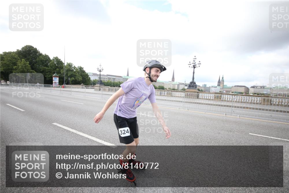 29.06.2025 - hella hamburg halbmarathon Jannik Wohlers http://msf.ph/oto/8140772 29.06.2025 09:03:37 Lombardsbrücke  meine-sportfotos.de