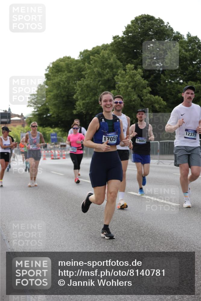 29.06.2025 - hella hamburg halbmarathon Jannik Wohlers http://msf.ph/oto/8140781 29.06.2025 10:06:11 Lombardsbrücke 4666, 5807, 5951, 6664, 8290, 9560, 10214, 10297, 10736, 10886, 12371, 13475, 14607, 15377, 15858, 16692, 16933, 17059, 18042, 18381, 18575, 18577, 18652, 18828, 18910, 18913 meine-sportfotos.de