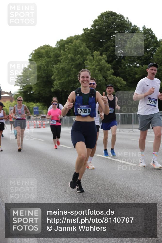 29.06.2025 - hella hamburg halbmarathon Jannik Wohlers http://msf.ph/oto/8140787 29.06.2025 10:06:11 Lombardsbrücke 4666, 5807, 5951, 6664, 8290, 9560, 10214, 10297, 10736, 10886, 12371, 13475, 14607, 15377, 15858, 16692, 16933, 17059, 18042, 18381, 18575, 18577, 18652, 18828, 18910, 18913 meine-sportfotos.de