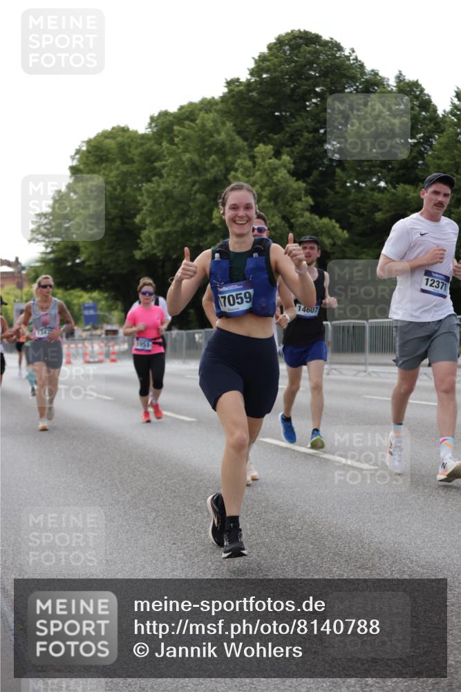 29.06.2025 - hella hamburg halbmarathon Jannik Wohlers http://msf.ph/oto/8140788 29.06.2025 10:06:12 Lombardsbrücke 5807, 5951, 6664, 8290, 9560, 10214, 10297, 10736, 10886, 12371, 13475, 14607, 15377, 15858, 16692, 16933, 17059, 18381, 18575, 18577, 18652, 18828, 18910, 18913 meine-sportfotos.de