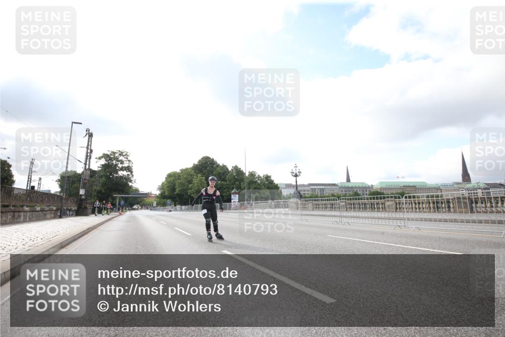 29.06.2025 - hella hamburg halbmarathon Jannik Wohlers http://msf.ph/oto/8140793 29.06.2025 09:03:58 Lombardsbrücke  meine-sportfotos.de
