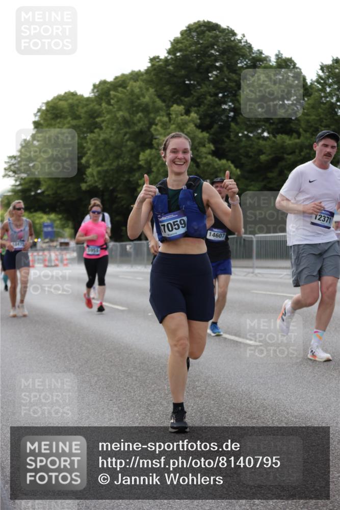 29.06.2025 - hella hamburg halbmarathon Jannik Wohlers http://msf.ph/oto/8140795 29.06.2025 10:06:12 Lombardsbrücke 5807, 5951, 6664, 8290, 9560, 10214, 10297, 10736, 10886, 12371, 13475, 14607, 15377, 15858, 16692, 16933, 17059, 18381, 18575, 18577, 18652, 18828, 18910, 18913 meine-sportfotos.de