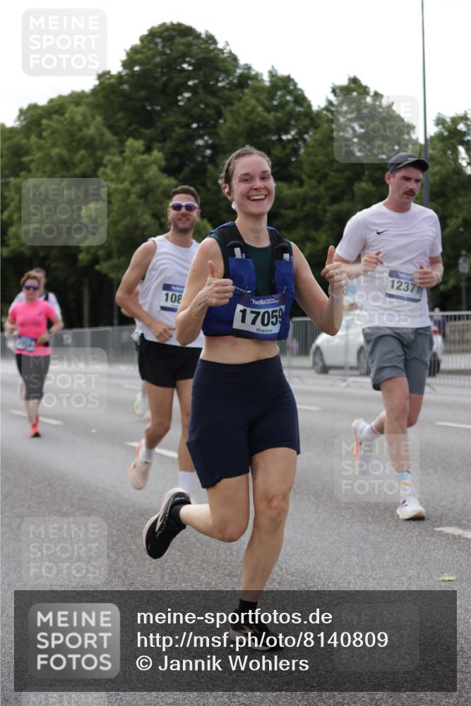29.06.2025 - hella hamburg halbmarathon Jannik Wohlers http://msf.ph/oto/8140809 29.06.2025 10:06:12 Lombardsbrücke 5807, 5951, 6664, 8290, 9560, 10214, 10297, 10736, 10886, 12371, 13475, 14607, 15377, 15858, 16692, 16933, 17059, 18381, 18575, 18577, 18652, 18828, 18910, 18913 meine-sportfotos.de
