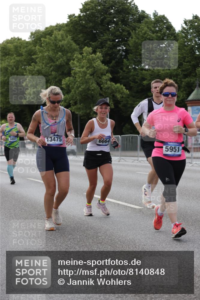 29.06.2025 - hella hamburg halbmarathon Jannik Wohlers http://msf.ph/oto/8140848 29.06.2025 10:06:14 Lombardsbrücke 5807, 5951, 6664, 8290, 10214, 10297, 10736, 10886, 12371, 13475, 14607, 15377, 15858, 16692, 16933, 17059, 18381, 18575, 18577, 18652, 18828, 18910, 18913 meine-sportfotos.de