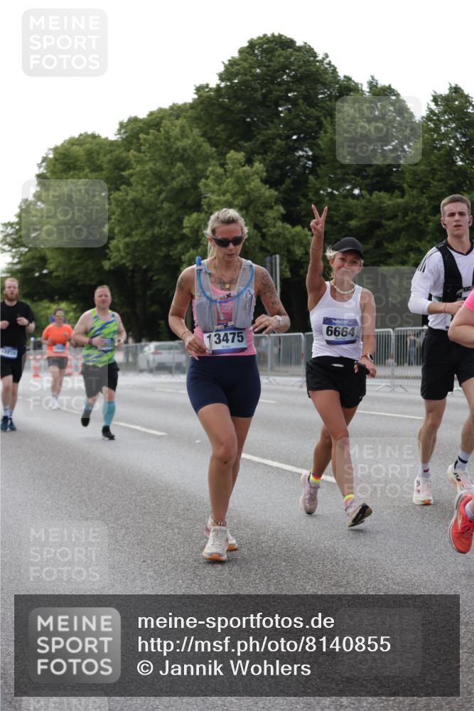 29.06.2025 - hella hamburg halbmarathon Jannik Wohlers http://msf.ph/oto/8140855 29.06.2025 10:06:15 Lombardsbrücke 5807, 5951, 6664, 8290, 10214, 10297, 10736, 10886, 12371, 13475, 14607, 15377, 15858, 16692, 16933, 17059, 18381, 18575, 18577, 18652, 18828 meine-sportfotos.de