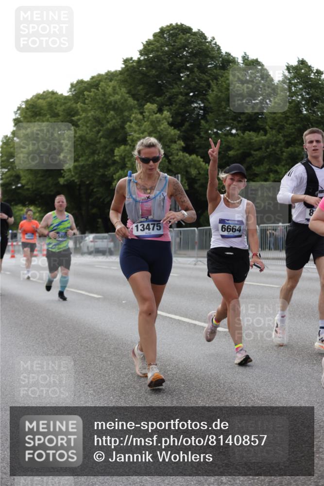 29.06.2025 - hella hamburg halbmarathon Jannik Wohlers http://msf.ph/oto/8140857 29.06.2025 10:06:15 Lombardsbrücke 5807, 5951, 6664, 8290, 10214, 10297, 10736, 10886, 12371, 13475, 14607, 15377, 15858, 16692, 16933, 17059, 18381, 18575, 18577, 18652, 18828 meine-sportfotos.de
