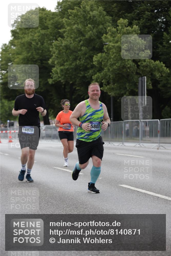 29.06.2025 - hella hamburg halbmarathon Jannik Wohlers http://msf.ph/oto/8140871 29.06.2025 10:06:16 Lombardsbrücke 5807, 5951, 6664, 8290, 10736, 10886, 12371, 13475, 14607, 15377, 16692, 16933, 17059, 18381, 18577, 18652, 18828 meine-sportfotos.de
