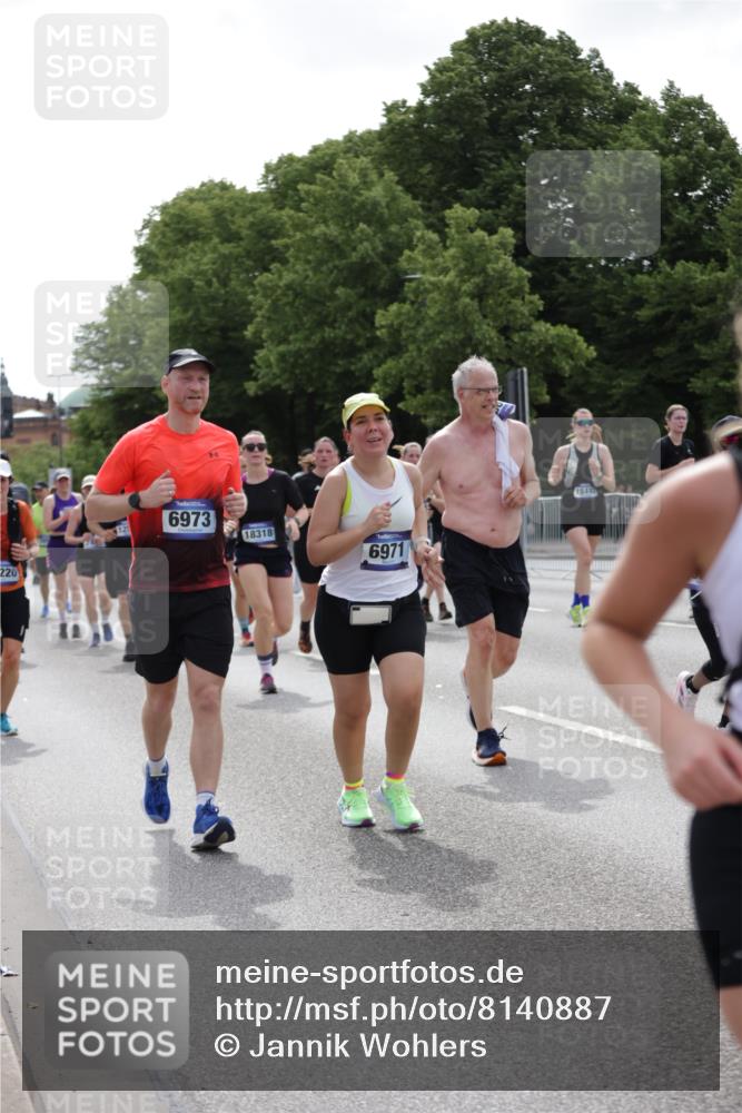 29.06.2025 - hella hamburg halbmarathon Jannik Wohlers http://msf.ph/oto/8140887 29.06.2025 10:43:21 Lombardsbrücke 1023, 1026, 1310, 1400, 2073, 2733, 3288, 3390, 3597, 4866, 5192, 5201, 5214, 5293, 5890, 6036, 6226, 6334, 6971, 6973, 7197, 7205, 7206, 7489, 7504, 8000, 8058, 8504, 9704, 9831, 10097, 10220, 10285, 10325, 10553, 10799, 12518, 12520, 12792, 13371, 13705, 13730, 13777, 14866, 15079, 15177, 15285, 15294, 15448, 15795, 15848, 16298, 16589, 16901, 16902, 17501, 18080, 18310, 18318, 18341, 18436 meine-sportfotos.de
