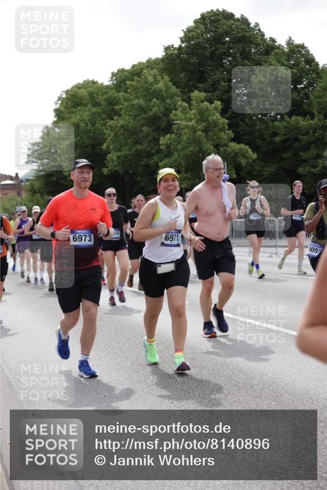 29.06.2025 - hella hamburg halbmarathon Jannik Wohlers http://msf.ph/oto/8140896 29.06.2025 10:43:21 Lombardsbrücke 1023, 1026, 1310, 1400, 2073, 2733, 3288, 3390, 3597, 4866, 5192, 5201, 5214, 5293, 5890, 6036, 6226, 6334, 6971, 6973, 7197, 7205, 7206, 7489, 7504, 8000, 8058, 8504, 9704, 9831, 10097, 10220, 10285, 10325, 10553, 10799, 12518, 12520, 12792, 13371, 13705, 13730, 13777, 14866, 15079, 15177, 15285, 15294, 15448, 15795, 15848, 16298, 16589, 16901, 16902, 17501, 18080, 18310, 18318, 18341, 18436 meine-sportfotos.de